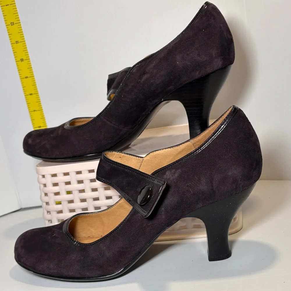 Sofft Women's heels. Size 12. Listed as black suede is a deep deep purpley black